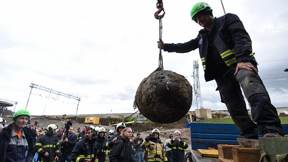 Se encuentra en ​Eslovenia una bomba de 500 kilos de la Segunda Guerra  Mundial - CGTN en Español