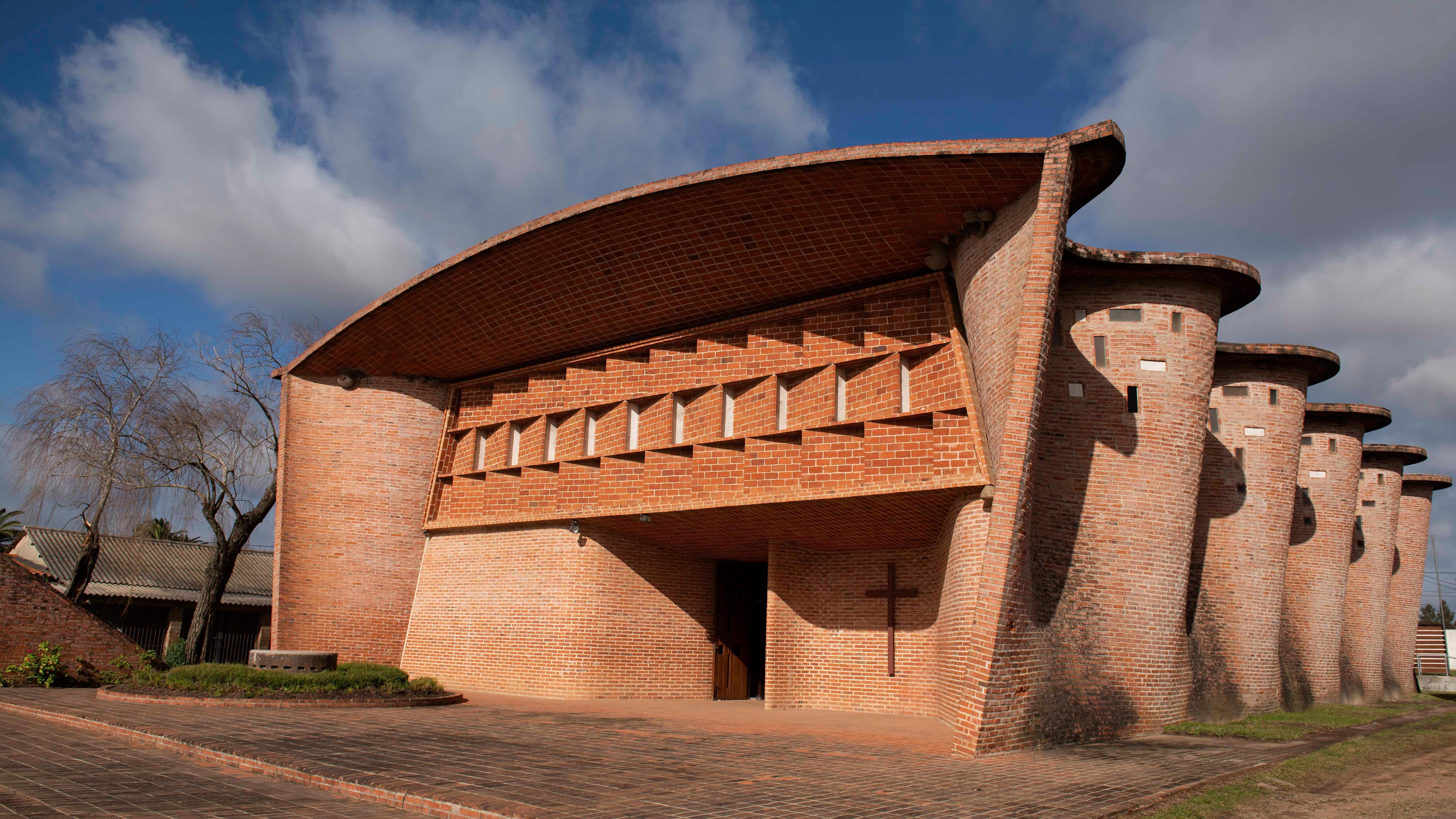 Uruguay: Iglesia de Cristo Obrero y Nuestra Señora de Lourdes - CGTN en Español Uruguay: Iglesia de Cristo Obrero y Nuestra Señora de Lourdes - CGTN en Español