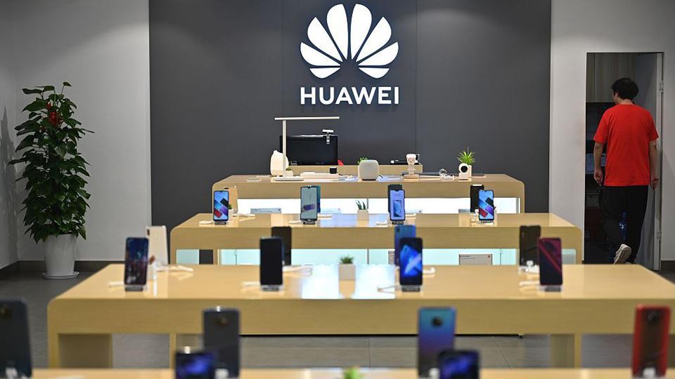 Estados Unidos recibió 130 solicitudes para vender equipos de Huawei