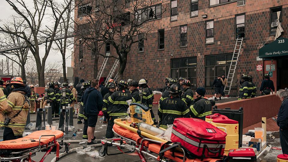 Tragedia en Nueva York Un incendio provoca la muerte de al menos 19